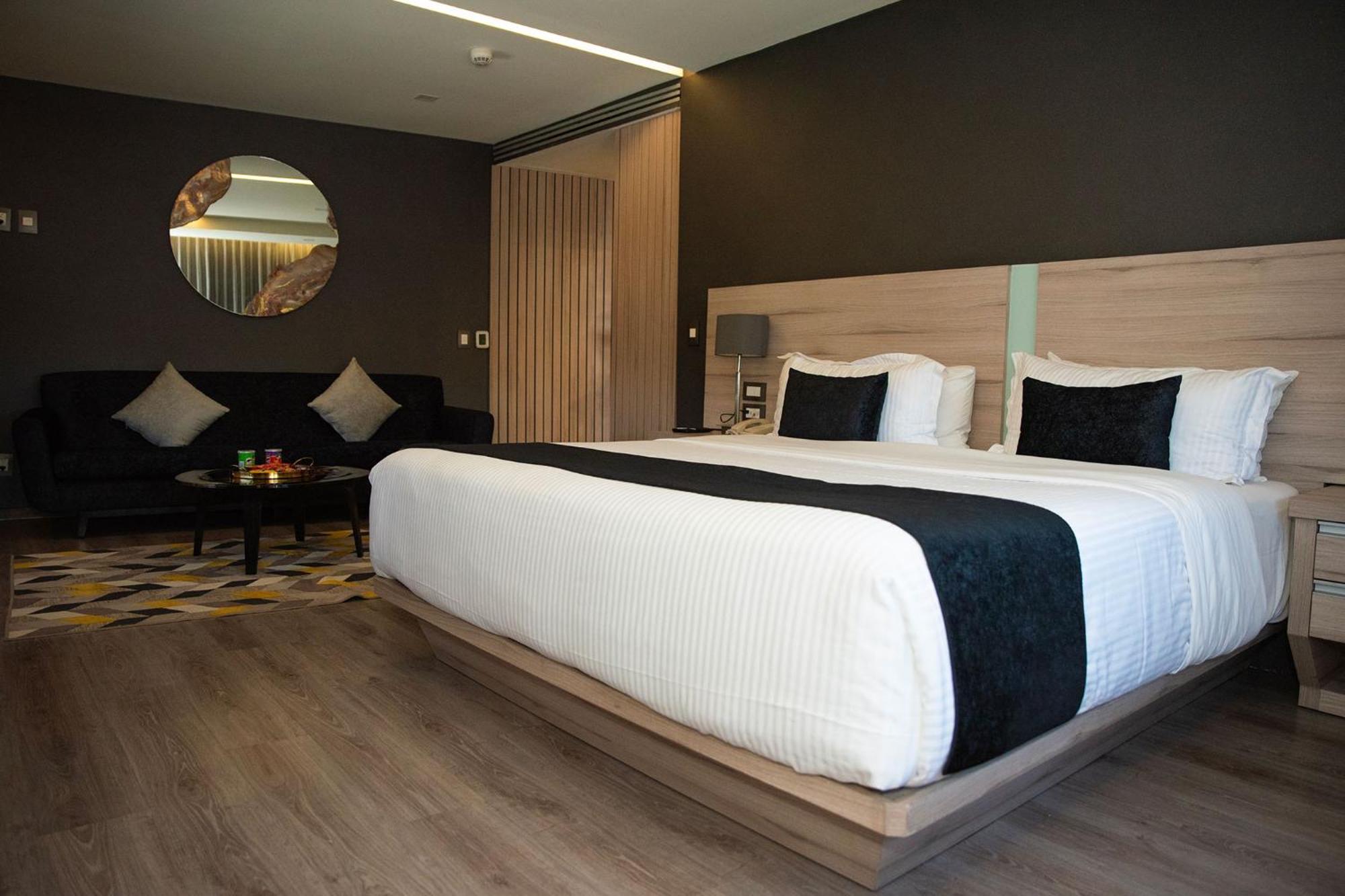 Domun Hotel Querétaro Buitenkant foto